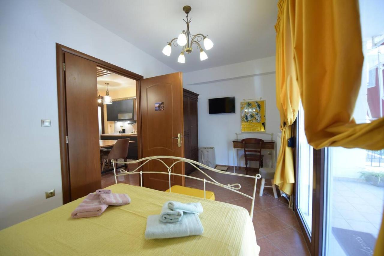 Amalfi Luxury Apartment Komotiní Ngoại thất bức ảnh